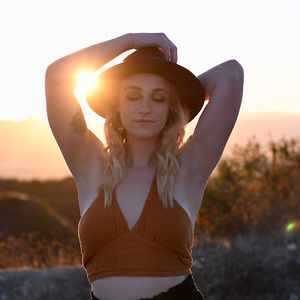 Meet your Posher, Tori